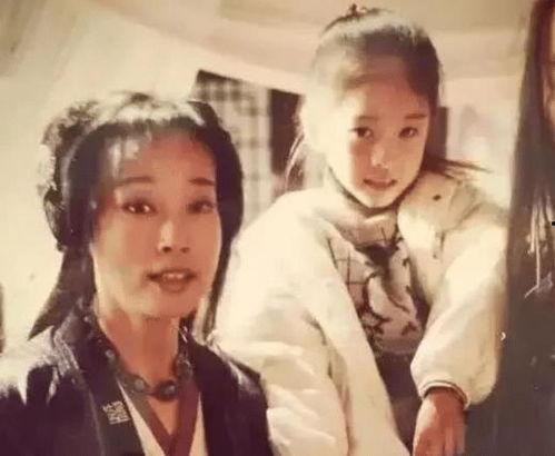 吃瓜进娱乐圈然后火了,意外走红娱乐圈的爆笑传奇 第1张 吃瓜进娱乐圈然后火了,意外走红娱乐圈的爆笑传奇 第1张