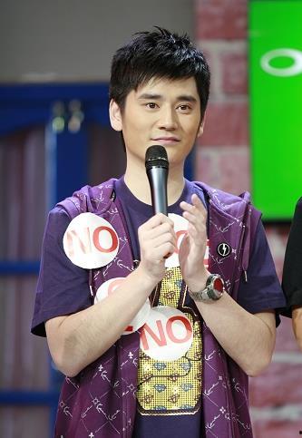 吃瓜娱乐主持人有哪些,吃瓜娱乐主持人的风采与魅力  第2张