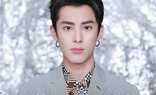 娱乐吃瓜王鹤棣视频大全,揭秘明星幕后趣事与争议瞬间