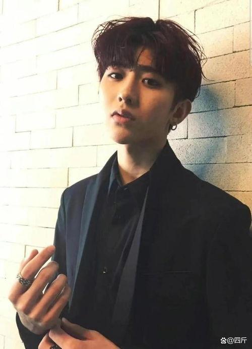 男明星娱乐圈吃瓜图片,揭秘男明星吃瓜瞬间  第3张