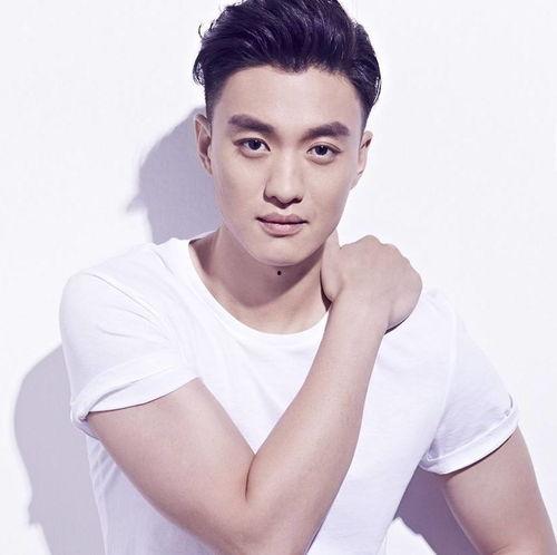 娱乐吃瓜君周一围,从姐弟恋到豪门婚姻,娱乐圈的蜕变之路” 第3张 娱乐吃瓜君周一围,从姐弟恋到豪门婚姻,娱乐圈的蜕变之路” 第3张