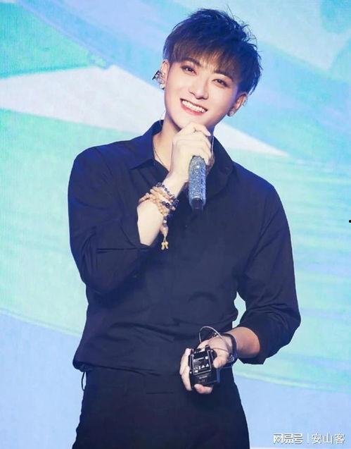 娱乐圈吃瓜黄子韬,娱乐圈风云中的争议与转型之路  第3张