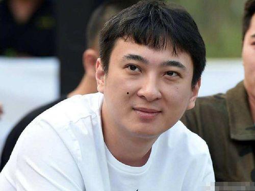 娱乐圈吃瓜神秘人,神秘人生背后的八卦风云  第3张