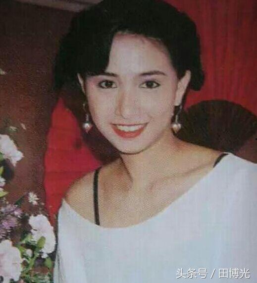 娱乐圈吃瓜爆料香港女星,香港女星绯闻再起,情史疑云重重 第1张 娱乐圈吃瓜爆料香港女星,香港女星绯闻再起,情史疑云重重 第1张