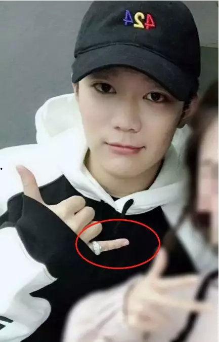 娱乐圈吃瓜贾乃亮微博,娱乐圈吃瓜群众热议” 第2张 娱乐圈吃瓜贾乃亮微博,娱乐圈吃瓜群众热议” 第2张