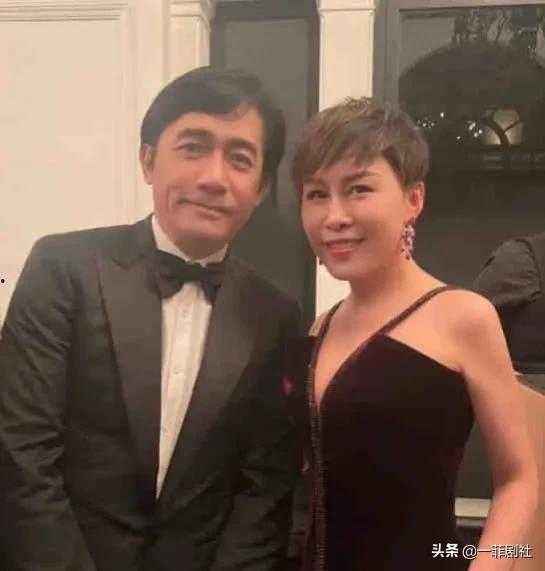 娱乐圈越看越眼熟吃瓜,越看越眼熟，揭秘明星背后的故事  第2张