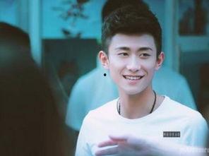 娱乐吃瓜丫张一山,揭秘娱乐圈背后的故事  第2张