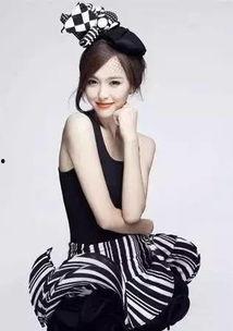 娱乐圈吃瓜鹿姐小说,鹿姐的瓜田秘闻录  第3张