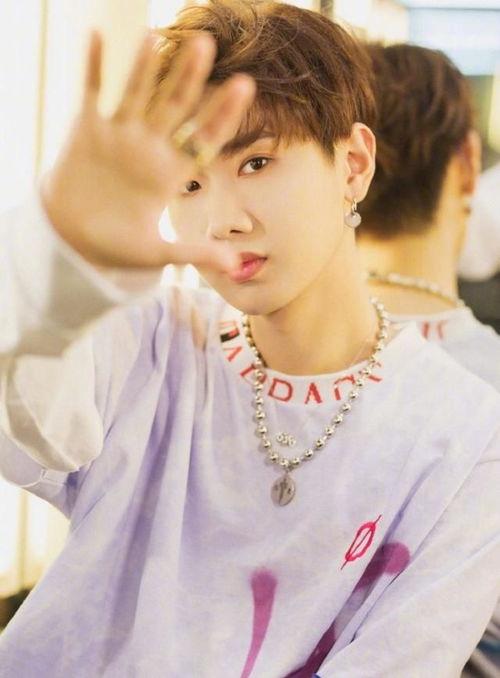 吃瓜娱乐圈汪苏泷,娱乐圈的瓜田乐章 第3张 吃瓜娱乐圈汪苏泷,娱乐圈的瓜田乐章 第3张