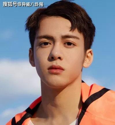 兔兔吃瓜娱乐曾舜晞,兔兔美食之旅  第1张