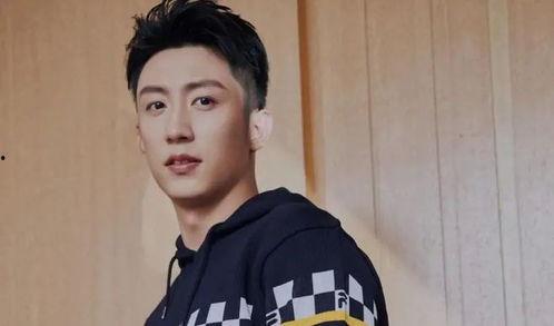 吃瓜娱乐圈黄景瑜,娱乐圈的瓜田,他的成长与蜕变 第3张 吃瓜娱乐圈黄景瑜,娱乐圈的瓜田,他的成长与蜕变 第3张