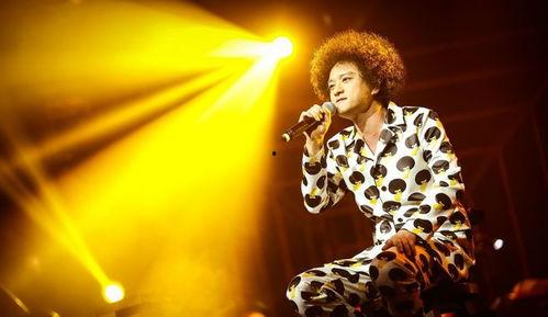 当时娱乐圈吃瓜赵英俊,赵英俊成吃瓜焦点 第2张 当时娱乐圈吃瓜赵英俊,赵英俊成吃瓜焦点 第2张