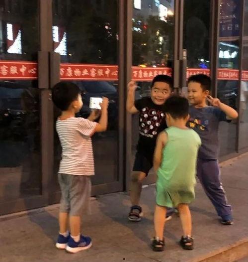 娱乐吃瓜的头像男真人,男真人生吃瓜背后的故事 第1张 娱乐吃瓜的头像男真人,男真人生吃瓜背后的故事 第1张