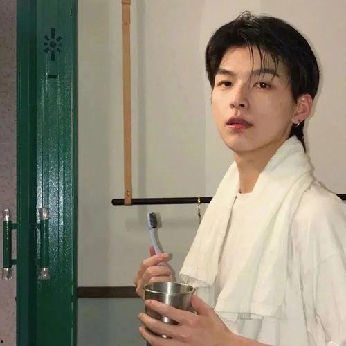 娱乐吃瓜酱称职的男朋友,全方位呵护,甜蜜生活揭秘 第2张 娱乐吃瓜酱称职的男朋友,全方位呵护,甜蜜生活揭秘 第2张