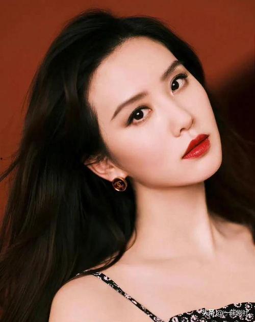 娱乐圈吃瓜汇总女明星,揭秘幕后故事与情感纠葛 第3张 娱乐圈吃瓜汇总女明星,揭秘幕后故事与情感纠葛 第3张