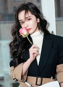 爱豆吃瓜娱乐酱杨幂,娱乐圈的瓜田女王,揭秘明星幕后生活 第2张 爱豆吃瓜娱乐酱杨幂,娱乐圈的瓜田女王,揭秘明星幕后生活 第2张