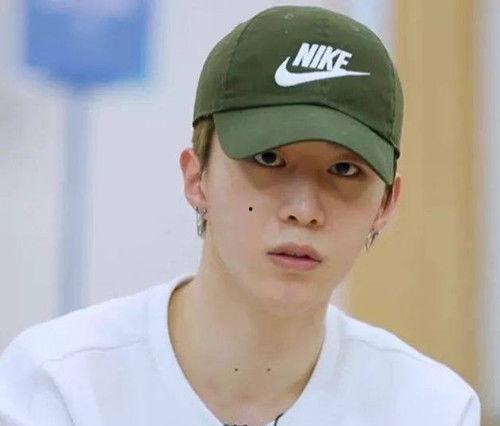 吃瓜娱乐圈范丞丞,娱乐圈的瓜中明星,揭秘他的成长之路 第1张 吃瓜娱乐圈范丞丞,娱乐圈的瓜中明星,揭秘他的成长之路 第1张