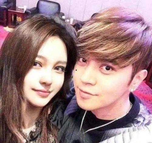 娱乐圈颠覆三观吃瓜,颠覆三观,吃瓜群众揭秘惊天秘闻 第2张 娱乐圈颠覆三观吃瓜,颠覆三观,吃瓜群众揭秘惊天秘闻 第2张