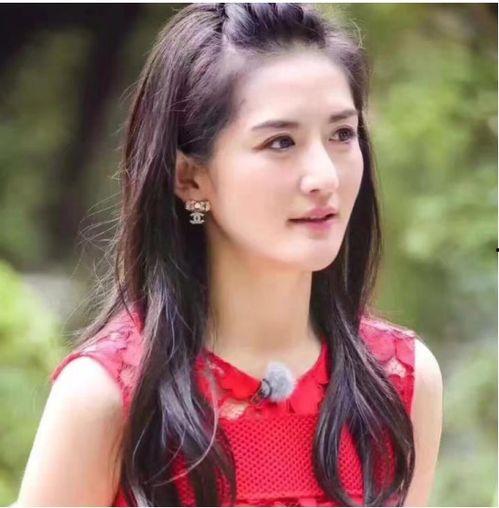 娱乐吃瓜姐谢娜是谁呀,娱乐界的“吃瓜姐”传奇人生 第2张 娱乐吃瓜姐谢娜是谁呀,娱乐界的“吃瓜姐”传奇人生 第2张