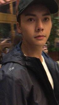 娱乐圈吃瓜话题大全最新,揭秘明星幕后故事与热点事件 第2张 娱乐圈吃瓜话题大全最新,揭秘明星幕后故事与热点事件 第2张