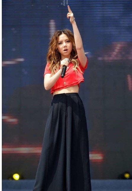 娱乐吃瓜酱邓紫棋,娱乐吃瓜酱的璀璨星光 第2张 娱乐吃瓜酱邓紫棋,娱乐吃瓜酱的璀璨星光 第2张