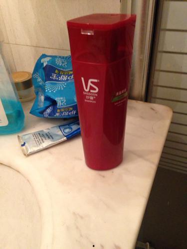 娱乐吃瓜酱洗发水,洗出时尚潮流,护发新风尚 第1张 娱乐吃瓜酱洗发水,洗出时尚潮流,护发新风尚 第1张