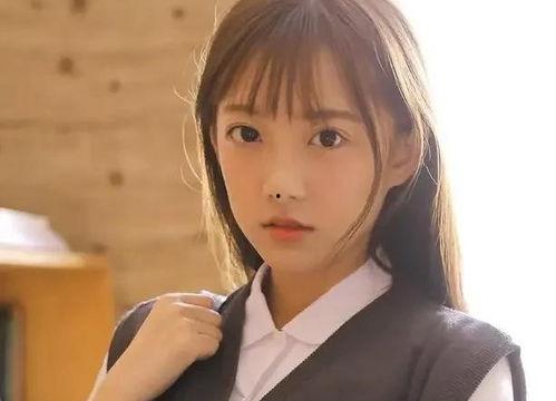 娱乐吃瓜酱女生回消息,揭秘娱乐圈幕后故事,畅谈八卦趣闻 第1张 娱乐吃瓜酱女生回消息,揭秘娱乐圈幕后故事,畅谈八卦趣闻 第1张