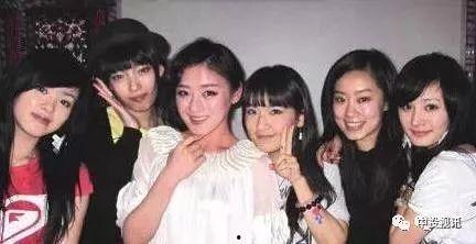 团宠吃瓜娱乐圈小说,团宠小仙女与娱乐圈的甜蜜瓜田  第2张