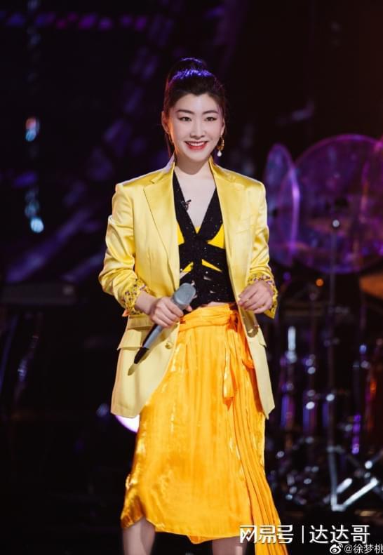 明星吃瓜娱乐坏姐姐微博,揭秘娱乐圈坏姐姐背后的故事  第3张